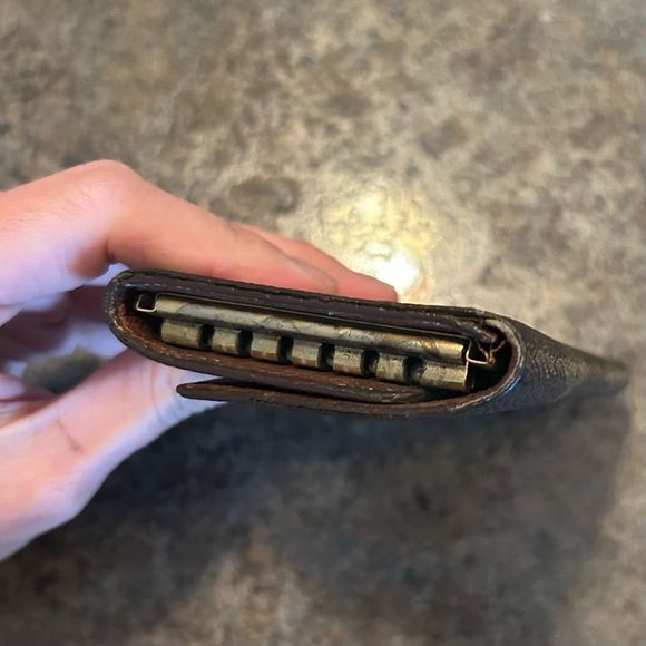 Authentic Louis Vuitton Monogram Key/Card Holder - Picture 3 of 9